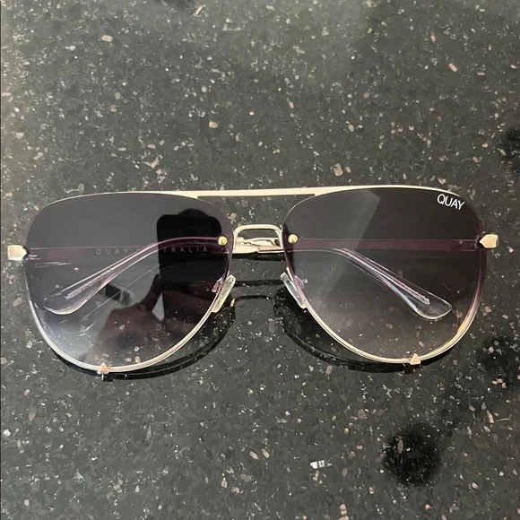 Quay Australia Black and Gold Aviator Sunglasses - Picture 1 of 2